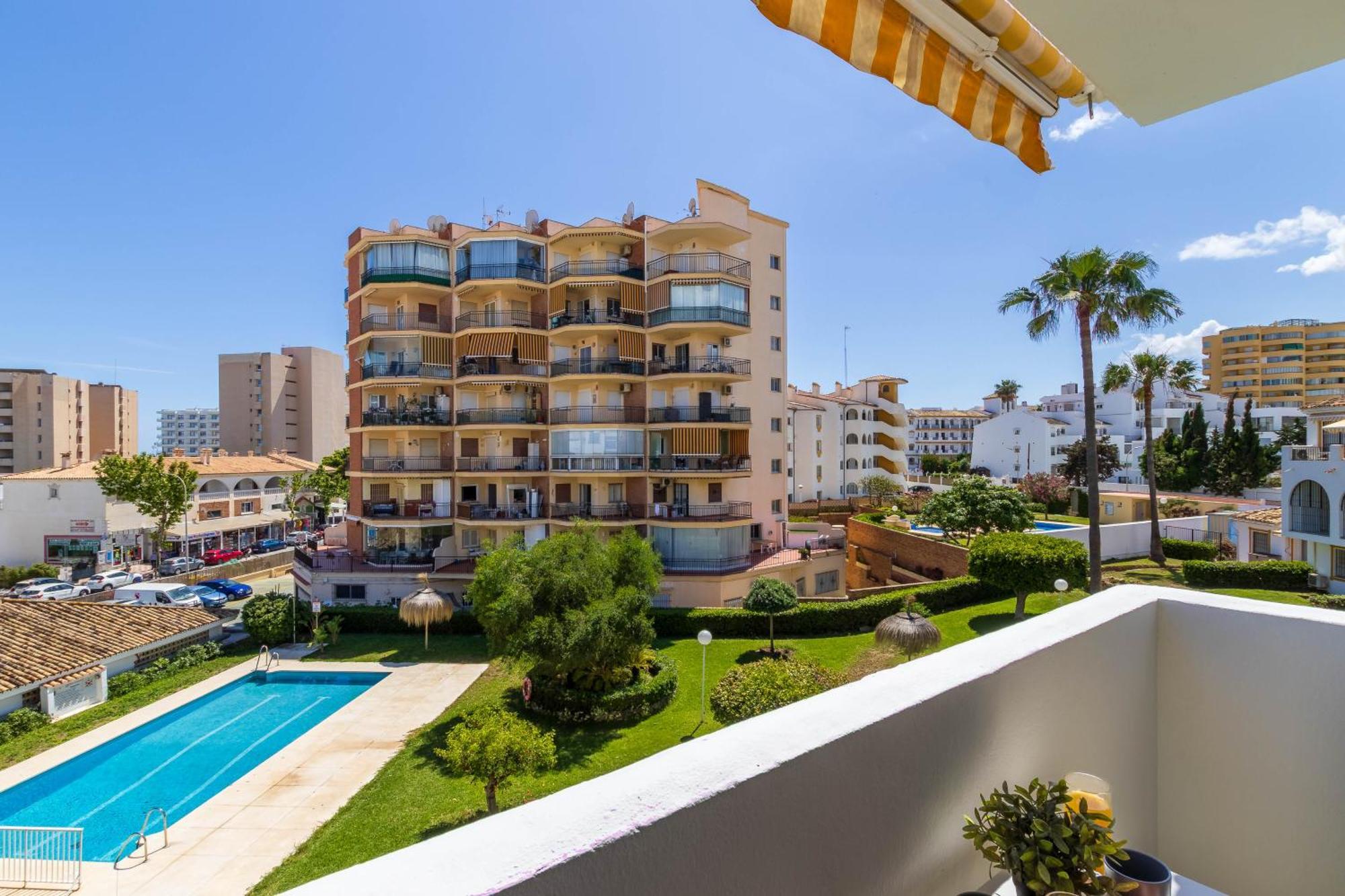 Erisa 52 By Ivi Real Estate Apartman Torremolinos Kültér fotó